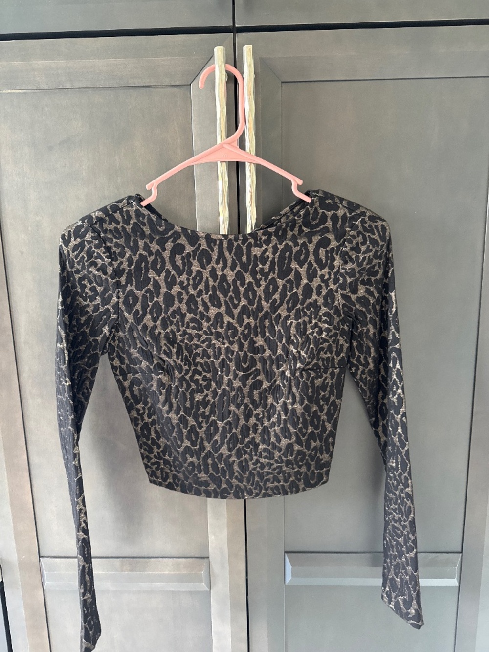 Long sleeve crop top